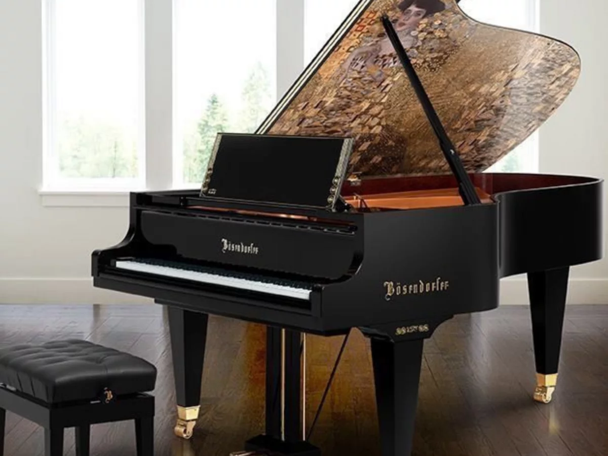 Woman In Gold - Elite Piano