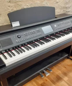 YAMAHA CVP-605 B