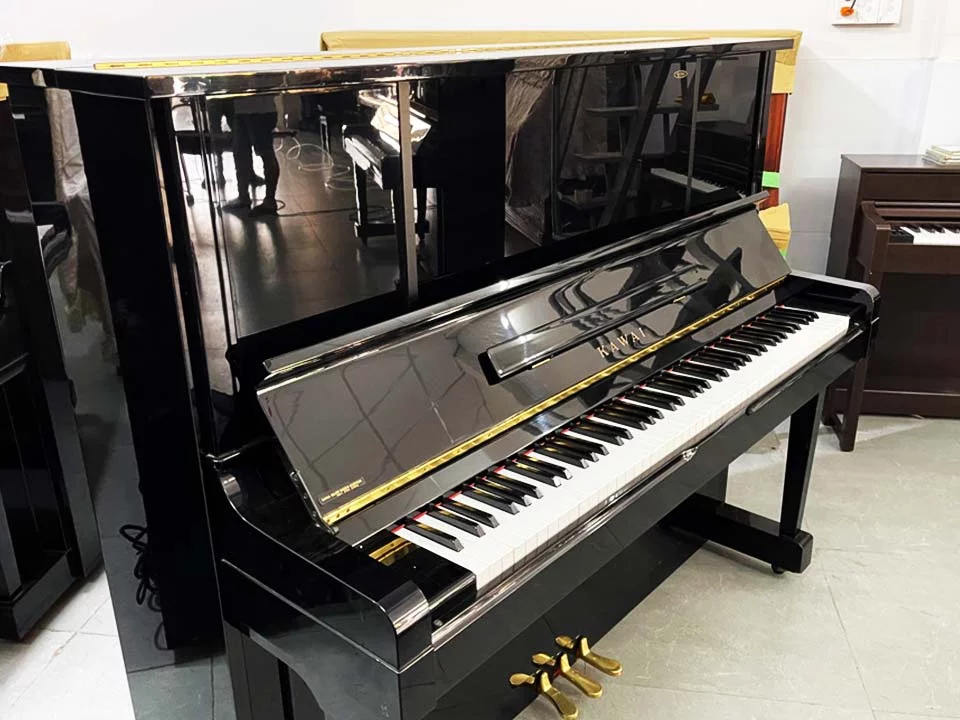 KAWAI K60 - Elite Piano