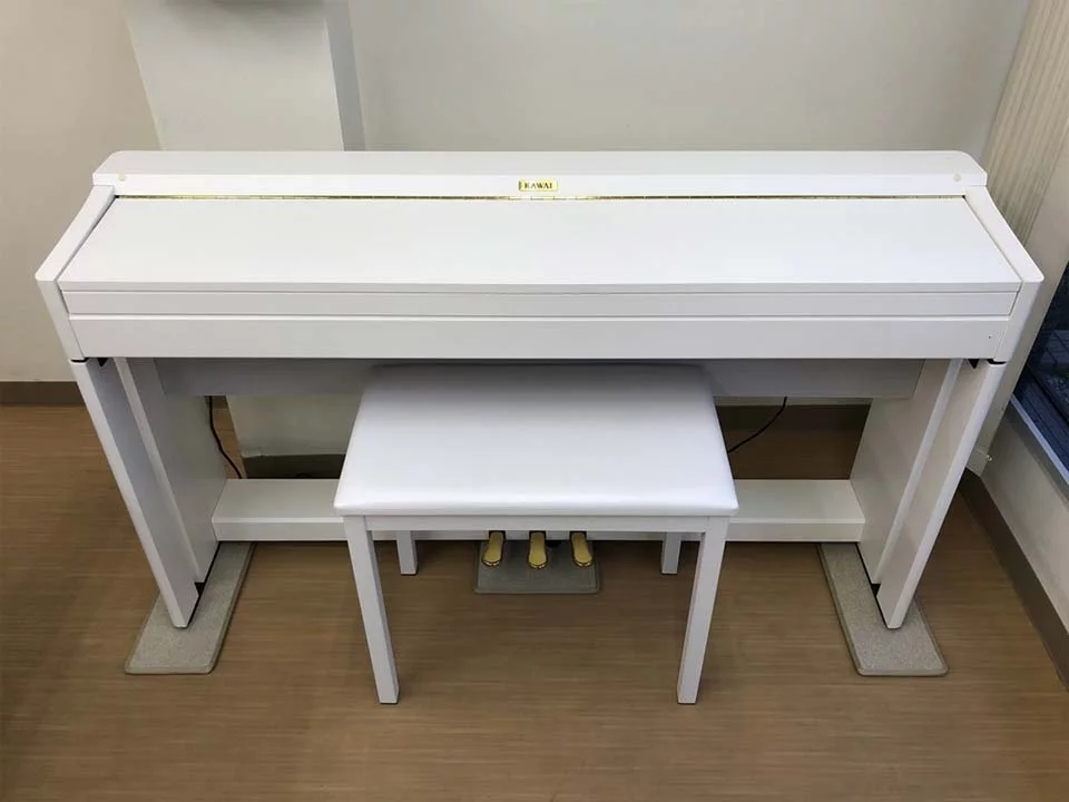 KAWAI L32 W