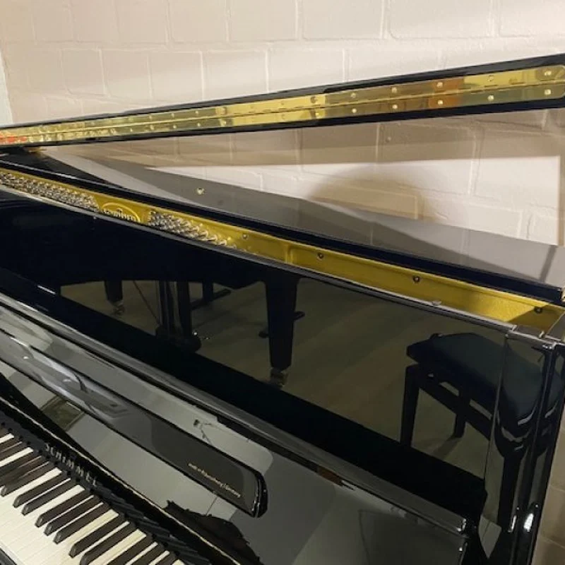 Chi tiết thiết kế tinh xảo của đàn piano Schimmel Konzert K125 Tradition