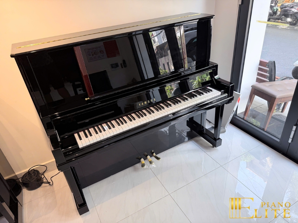 YAMAHA UX500 - Elite Piano
