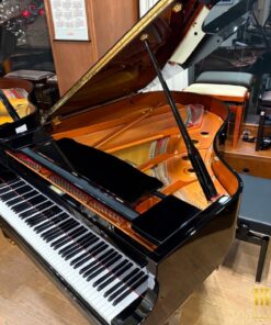 YAMAHA C3L