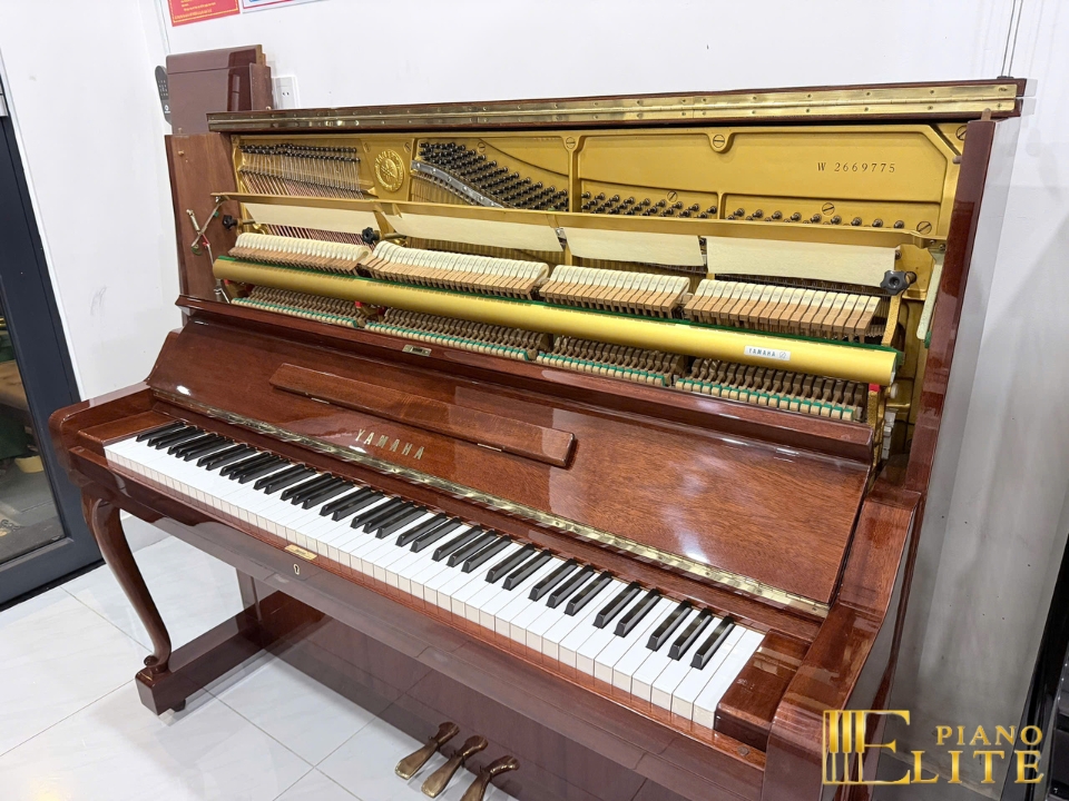YAMAHA W106 - Elite Piano