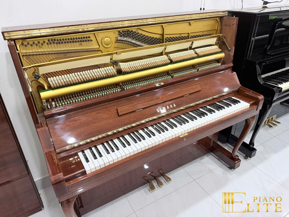YAMAHA W106 - Elite Piano