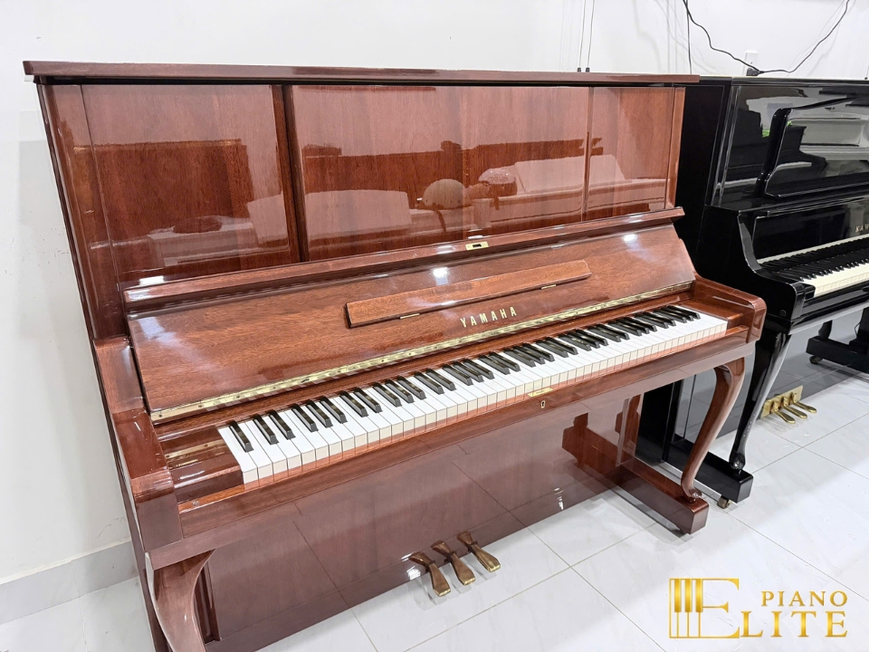 YAMAHA W106 - Elite Piano