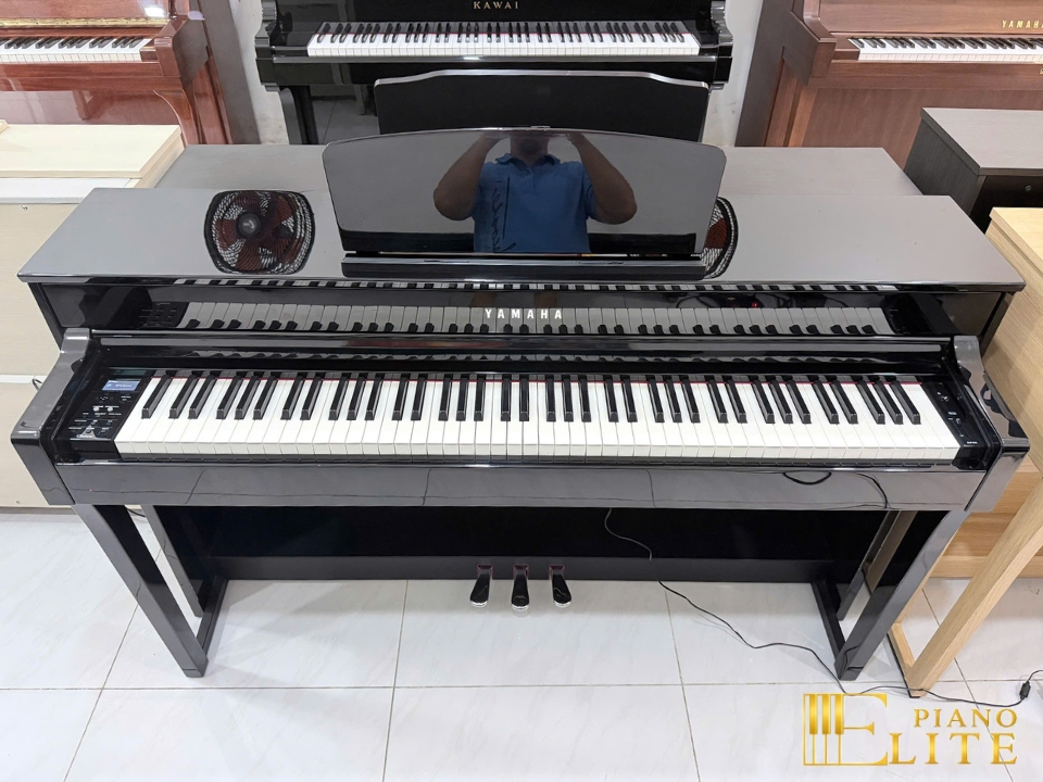 YAMAHA CLP-635 PE