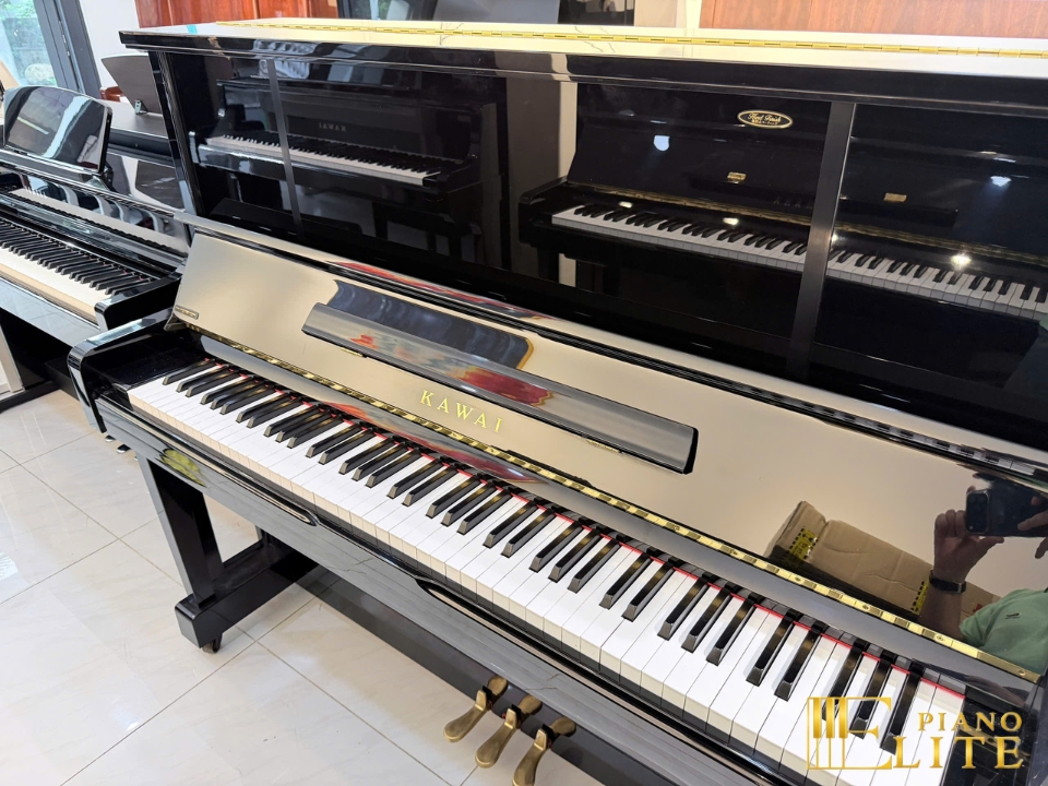 KAWAI KU30 - Elite Piano