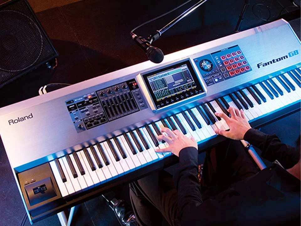 ROLAND FANTOM G8 - Elite Piano