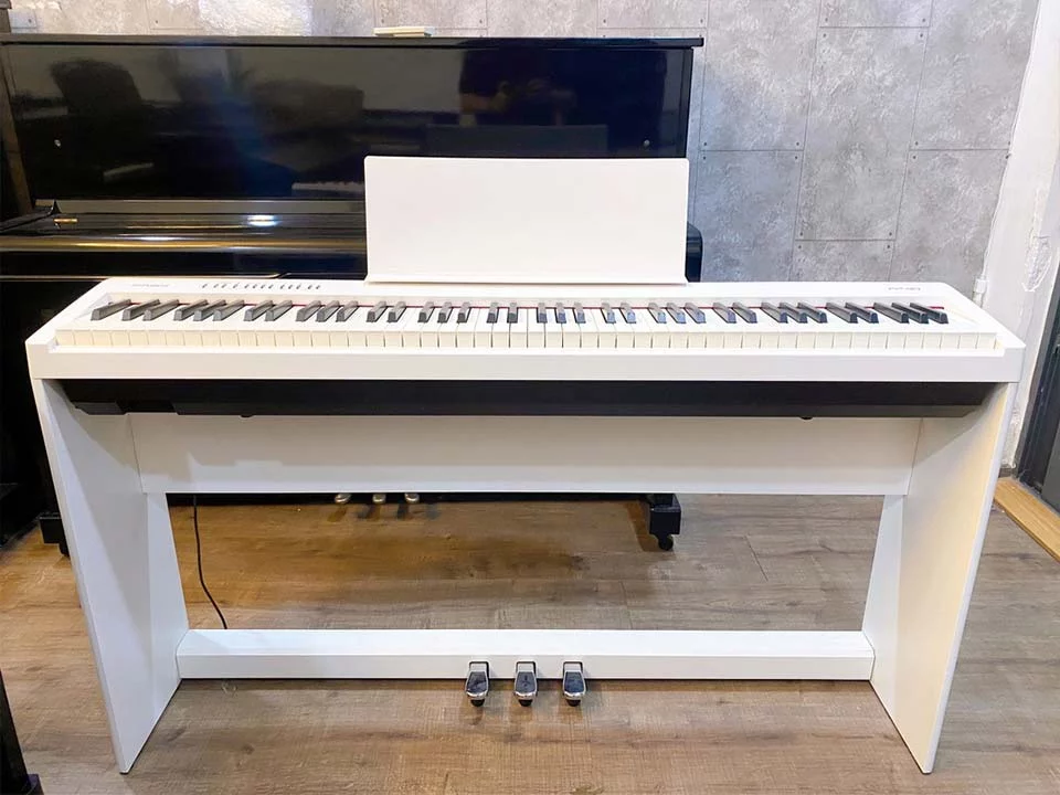 ROLAND FP-30 WH - Elite Piano