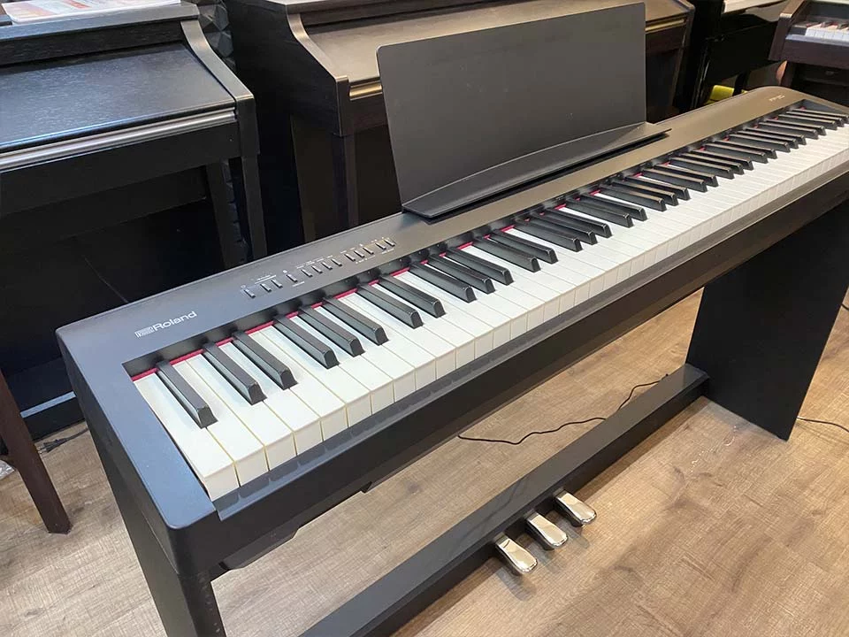 ROLAND FP-30 BK - Elite Piano