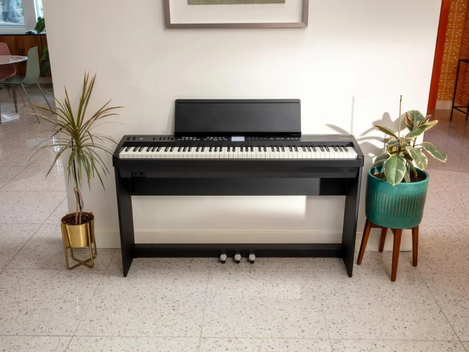 ROLAND FP-E50