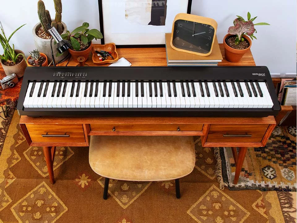 ROLAND FP-30X BK - Elite Piano
