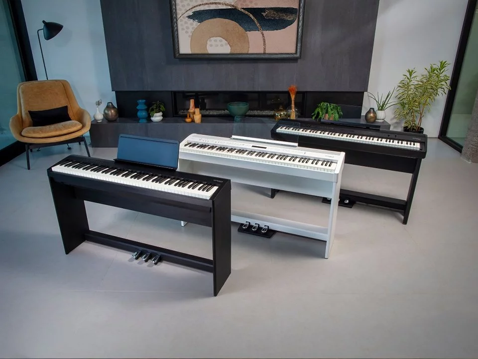 ROLAND FP-30X BK - Elite Piano