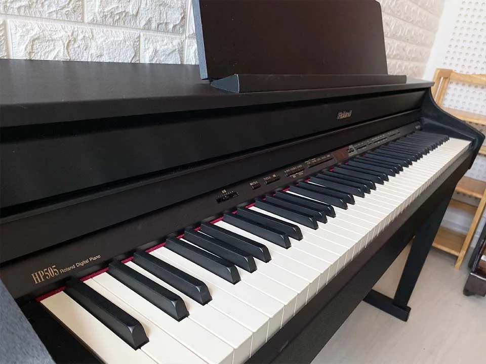 ROLAND HP-505 RW - Elite Piano