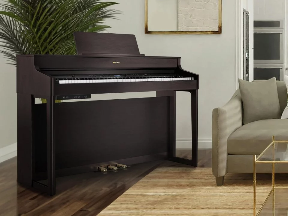 ROLAND HP-702 DR