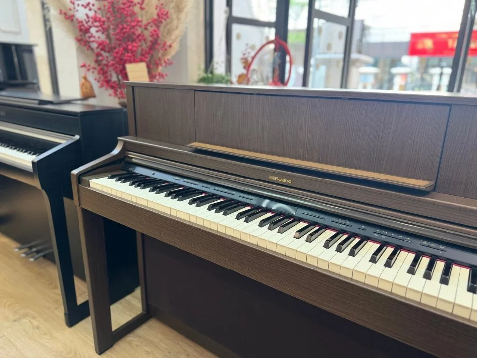 ROLAND LX-7 BW - Elite Piano