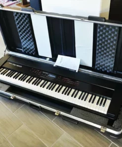 ROLAND RD-600