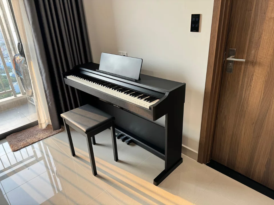 ROLAND RP-107 (USED)