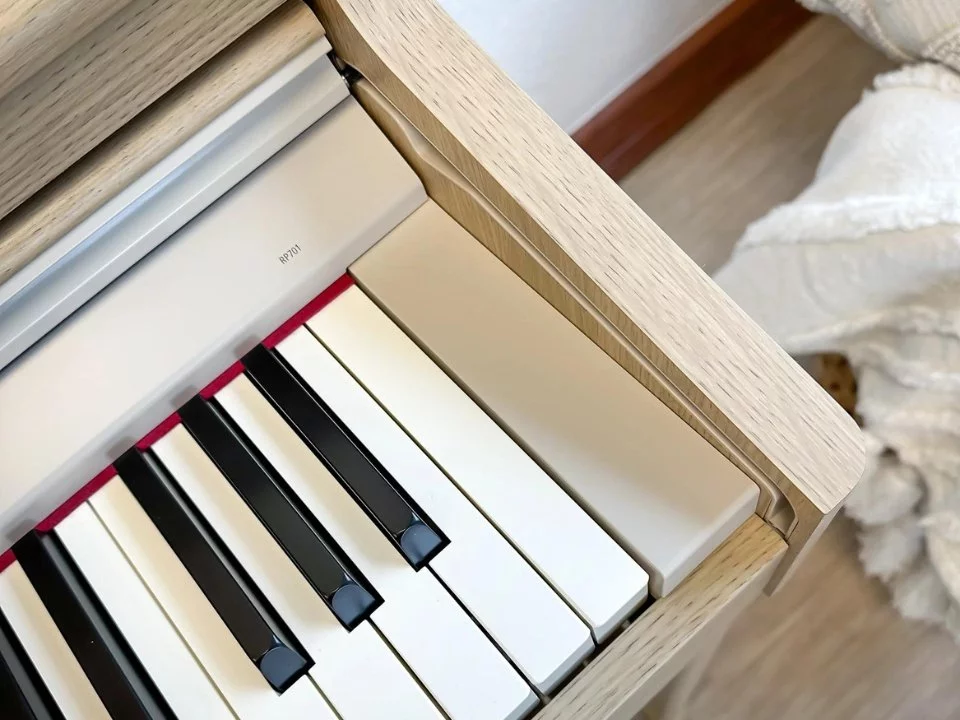 ROLAND RP-701 LO - Elite Piano