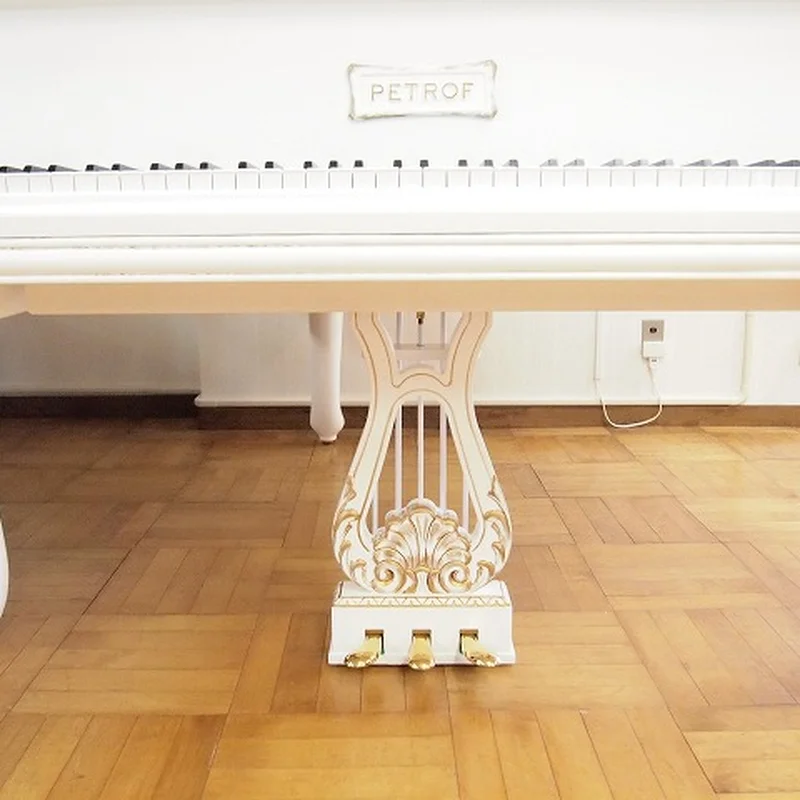 Petrof Breeze Rococo