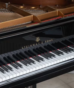 STEINWAY MODEL M (USED)
