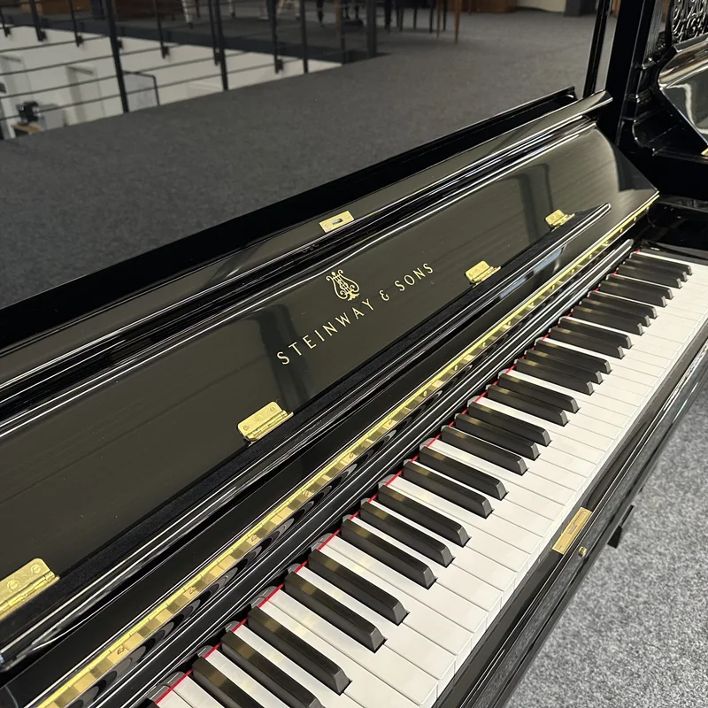 Đàn piano Steinway & Sons STEINWAY K-132 WN – Chi tiết bàn phím