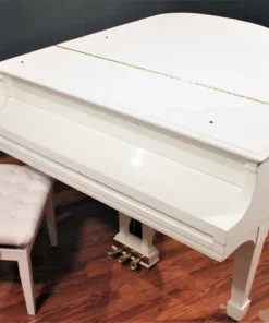 STEINWAY MODEL O (Trắng)