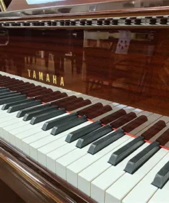YAMAHA C3 MH