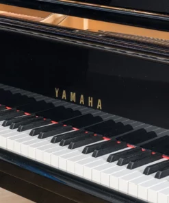 YAMAHA C6 PWH (USED)