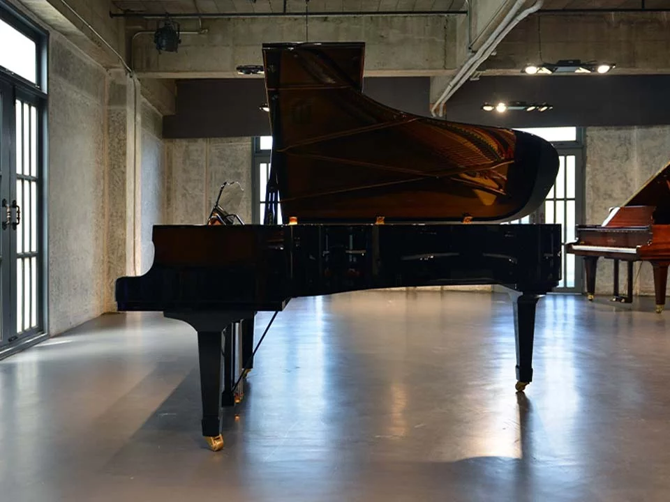 YAMAHA C7B