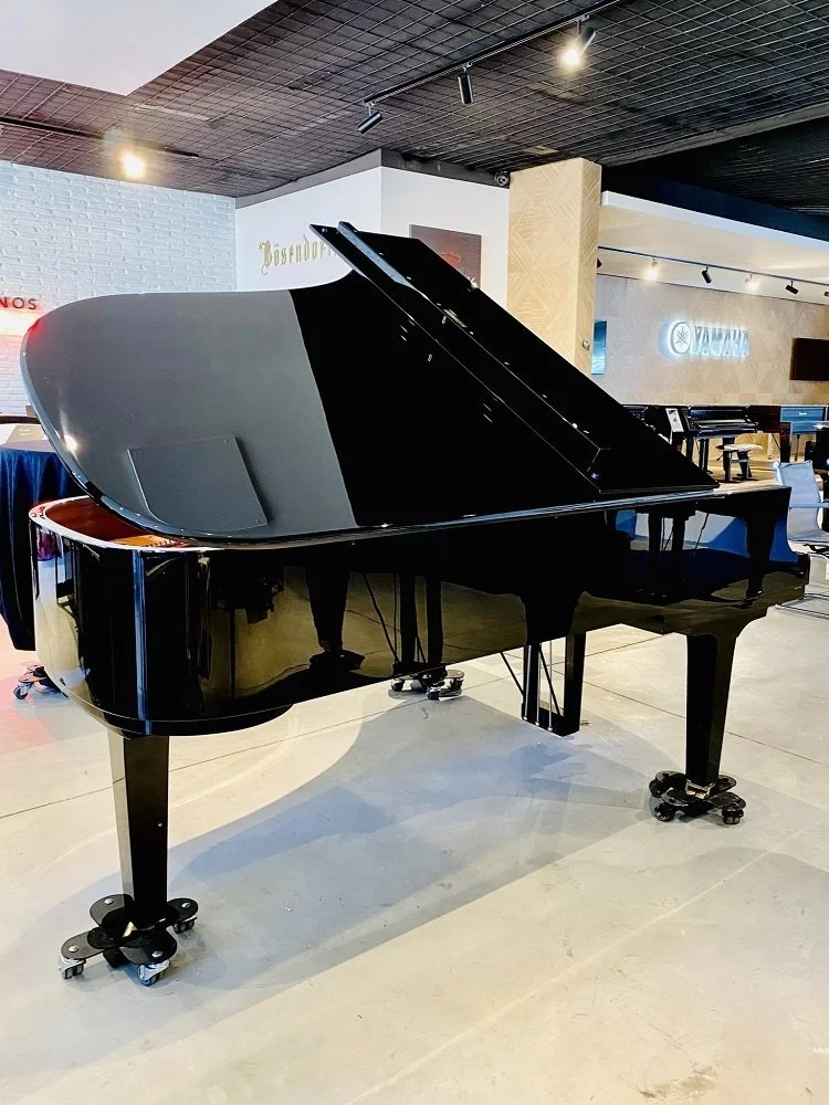 YAMAHA C7X PE