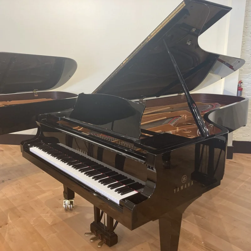 YAMAHA CFIIIS