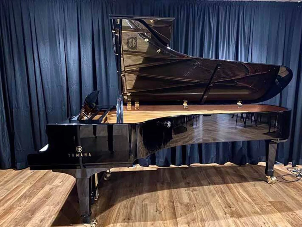 YAMAHA CFIIIS