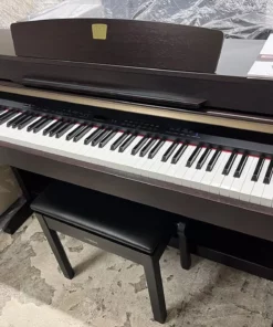 YAMAHA CLP-330 R