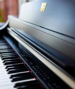 YAMAHA CLP-330 R
