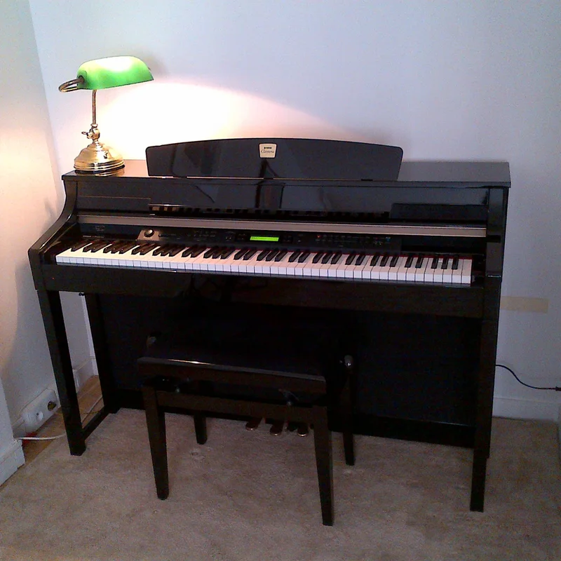 YAMAHA CLP-380 R - Elite Piano