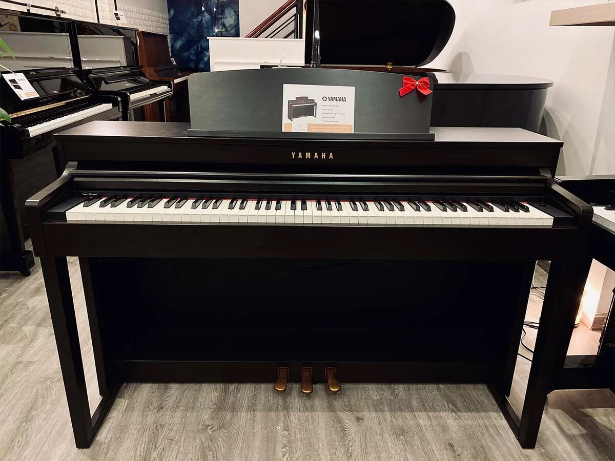 YAMAHA CLP-440 R