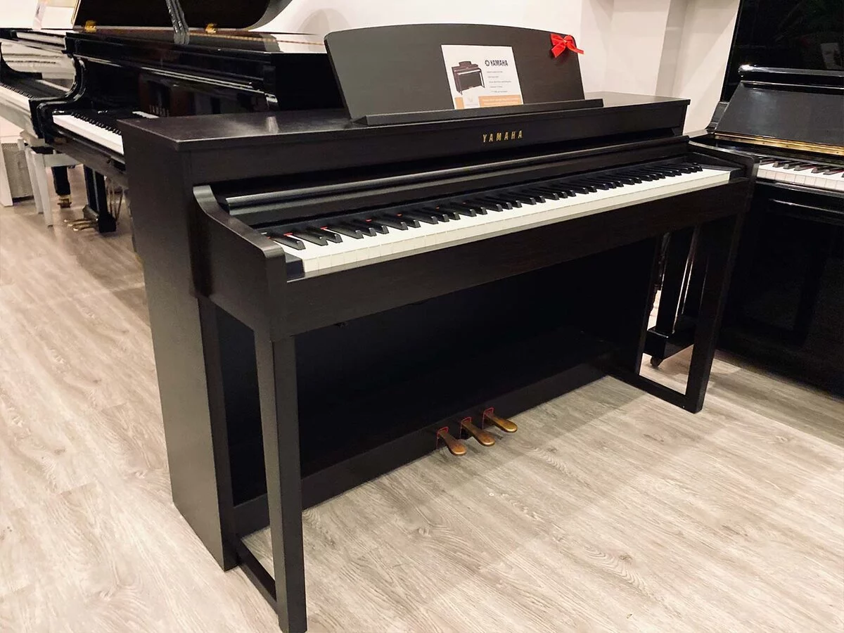 YAMAHA CLP-440 R