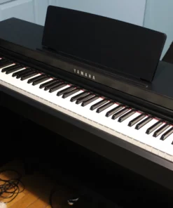 YAMAHA CLP-525