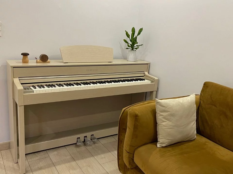 YAMAHA CLP-535 WA