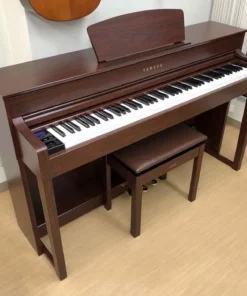 YAMAHA CLP-545 M