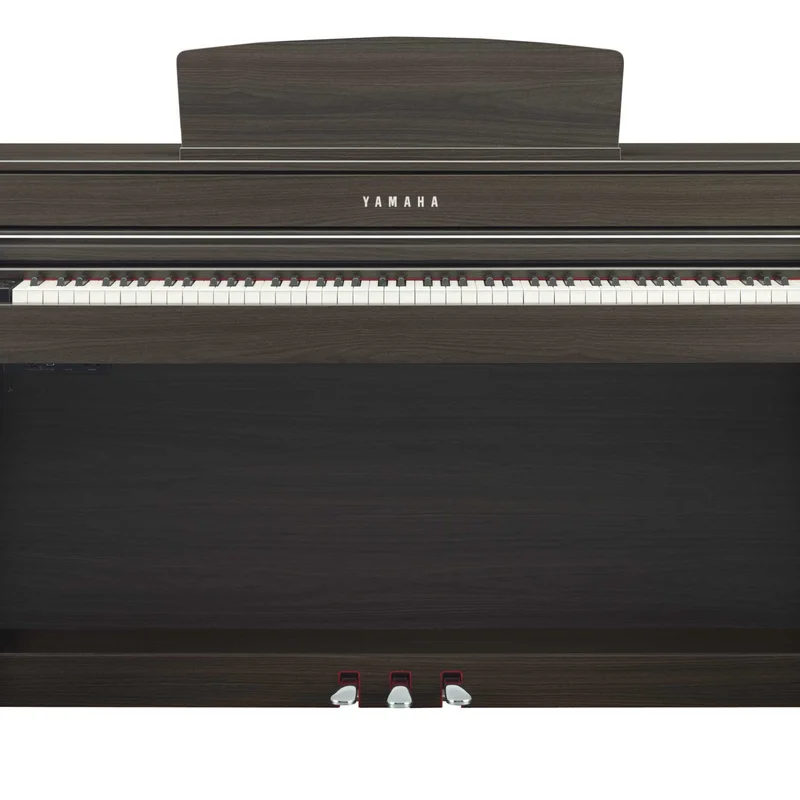 YAMAHA CLP-645 B