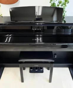 YAMAHA CLP-675 PE