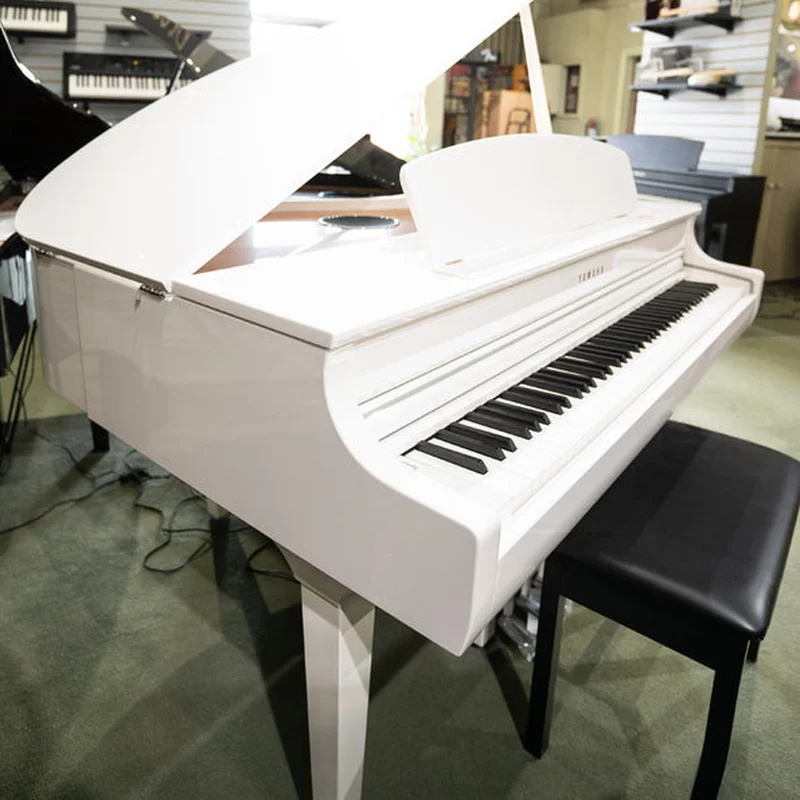 YAMAHA CLP-765GP WH (USED)