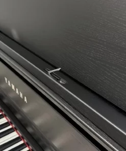 YAMAHA CLP-775 B (USED)