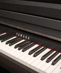 YAMAHA CLP-785 B