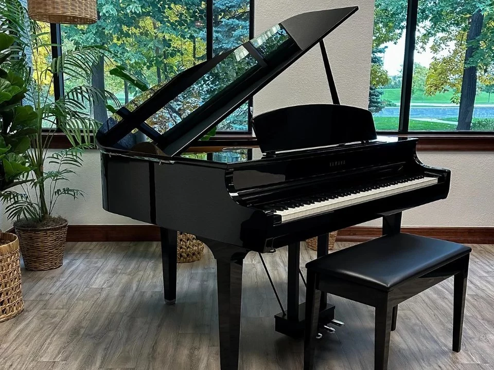 YAMAHA CLP-795 GP PE