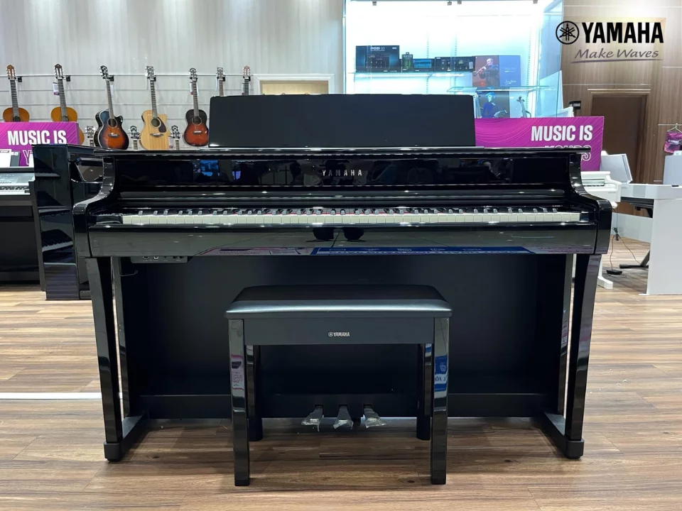 YAMAHA CLP-845