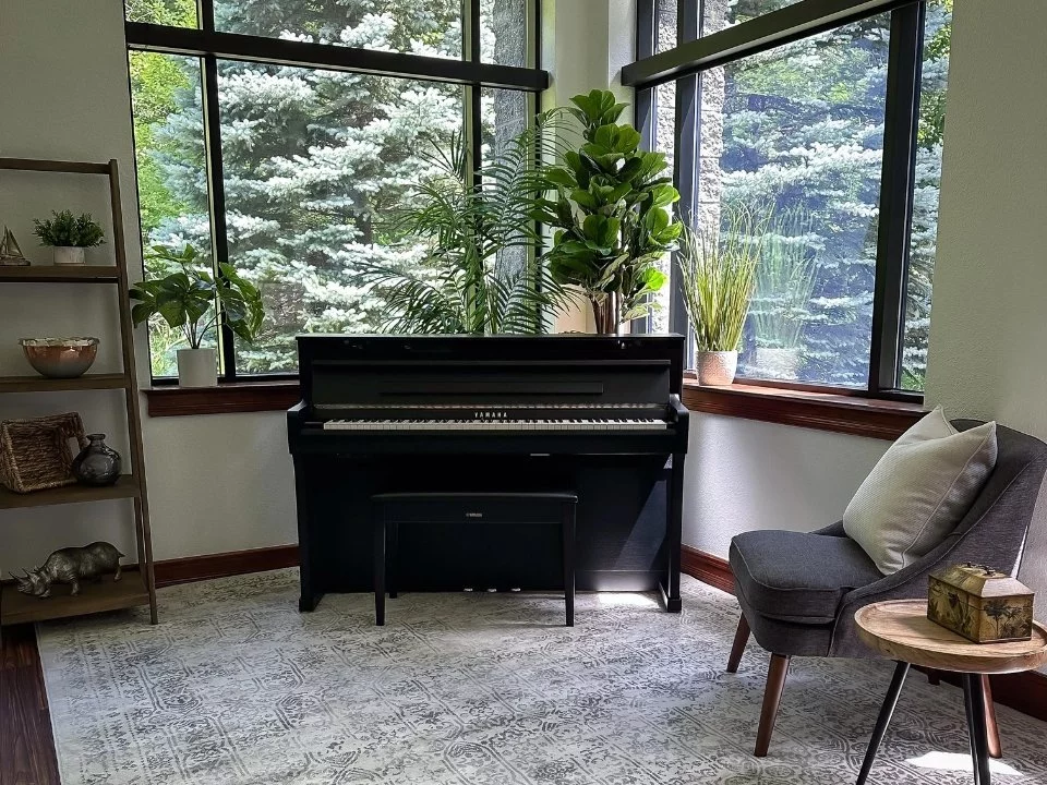 YAMAHA CLP-885 B